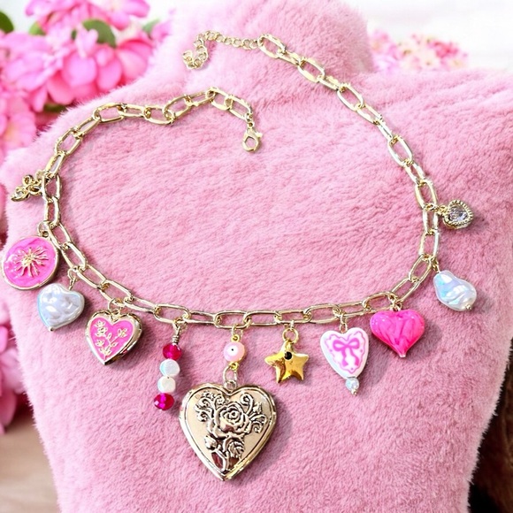 Pink and gold charm necklace Girly and Cute Coquette girl aesthetics Adorable - Picture 5 of 17